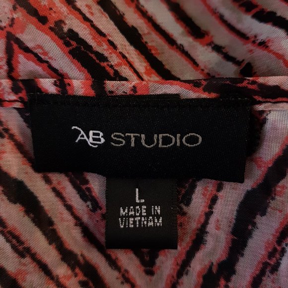 AB Studio Semi-Sheer Ruffled Top, lining - Picture 3 of 5